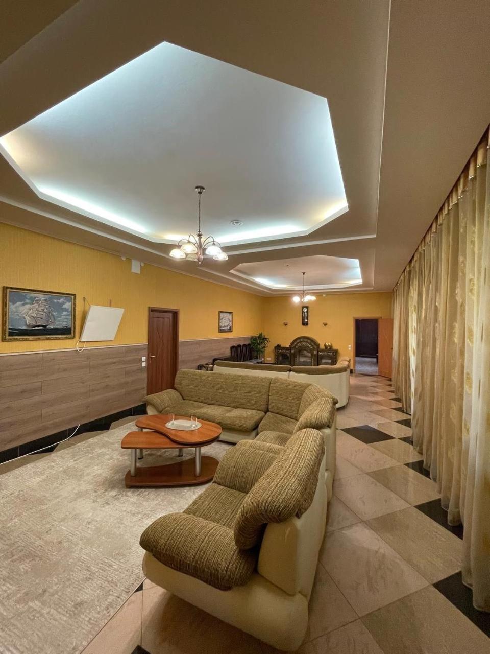 Shanyrak Hotel Temirtau Exterior photo
