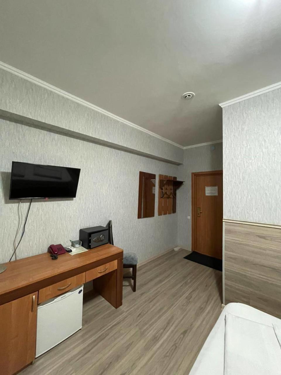 Shanyrak Hotel Temirtau Exterior photo