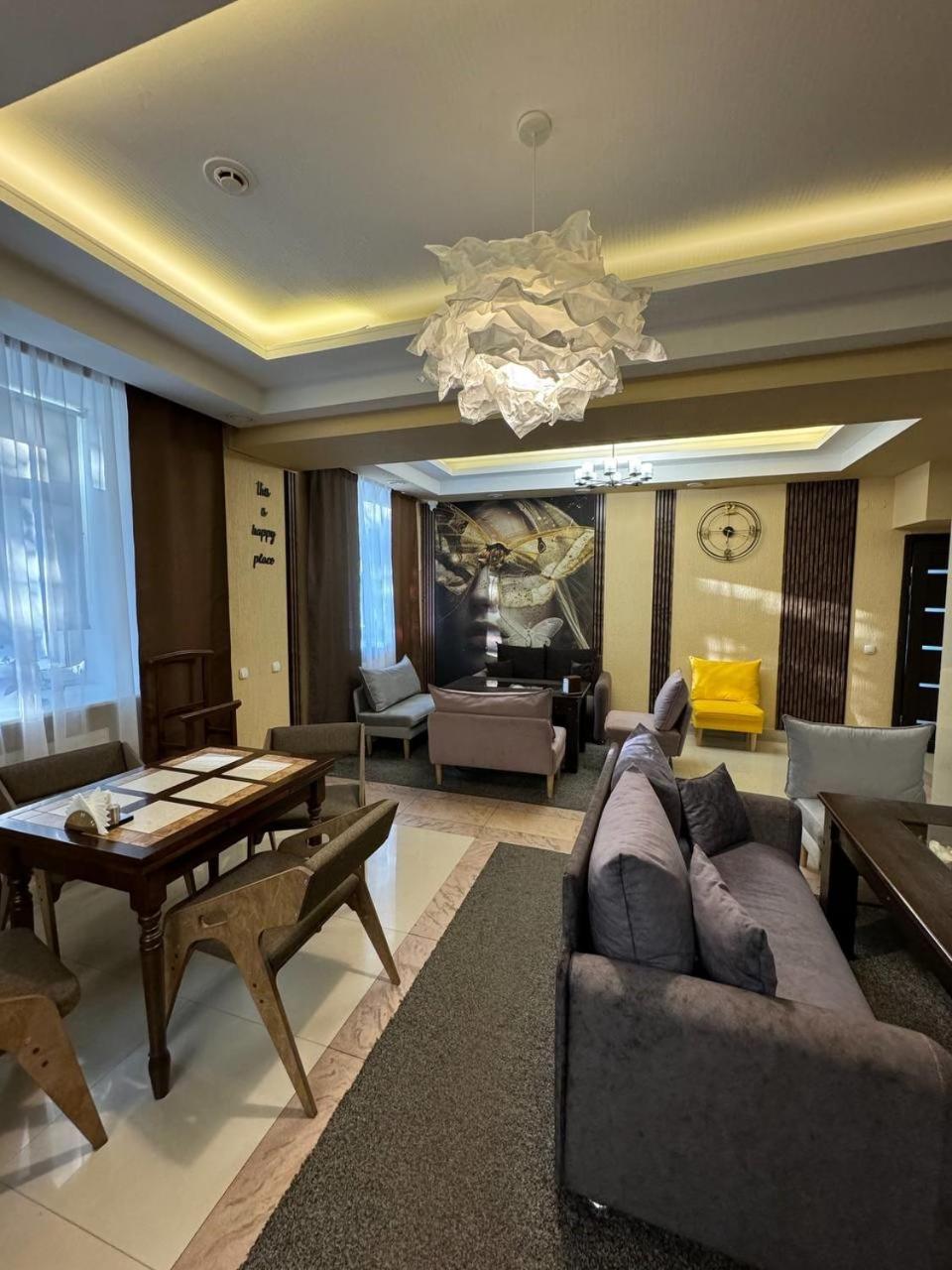 Shanyrak Hotel Temirtau Exterior photo